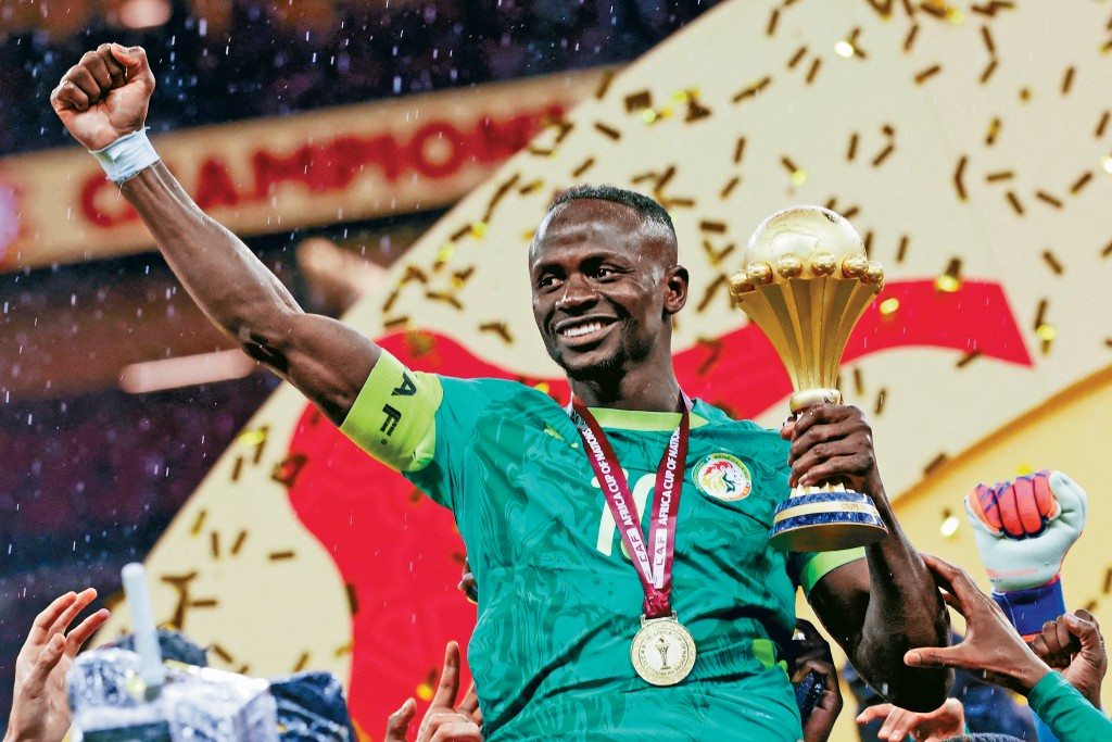 沙迪奧文尼勸隊友重返球場，成為捧盃功臣。