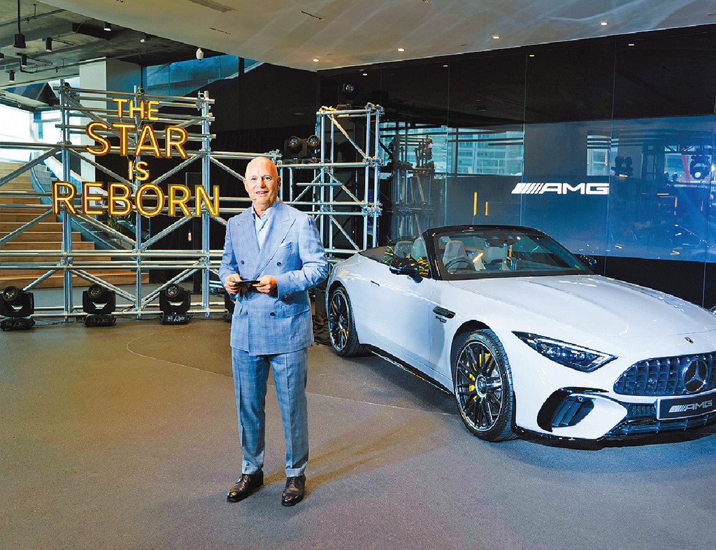 ■Mercedes-Benz HK行政總裁Andreas Buchenthal主持新SL揭幕禮。