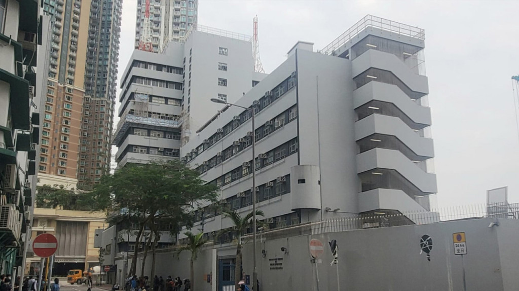 長沙灣幼稚園外驚現猥褻犯 警迅速拘36歲男子