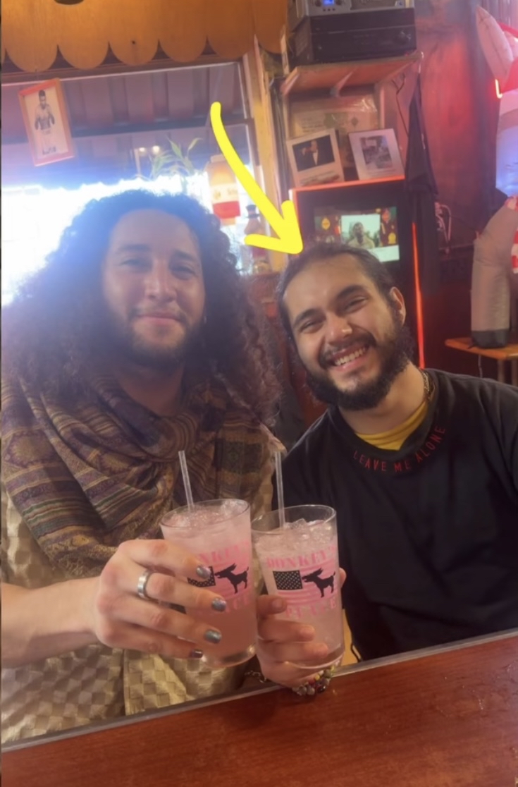 餐廳人員公開偷「海象陰莖骨」的賊人面貌。 fb / Mia Panella