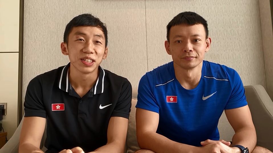 曹星如(左)接受錄像訪問,向香港的支持者致歉。香港拳擊總會片段截圖