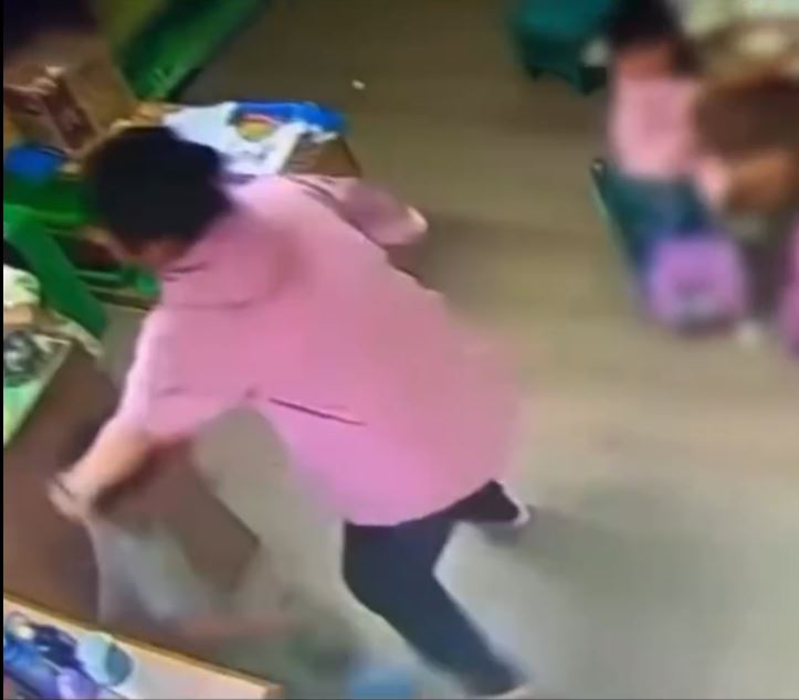 台灣基隆有幼稚園被揭發虐打學童，最少逾20幼童被粗暴對待。Threads