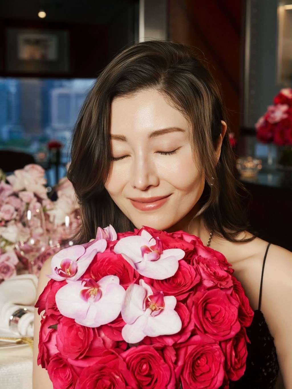 李嘉欣每年都收到鮮花。 李嘉欣每年都收到鮮花。
