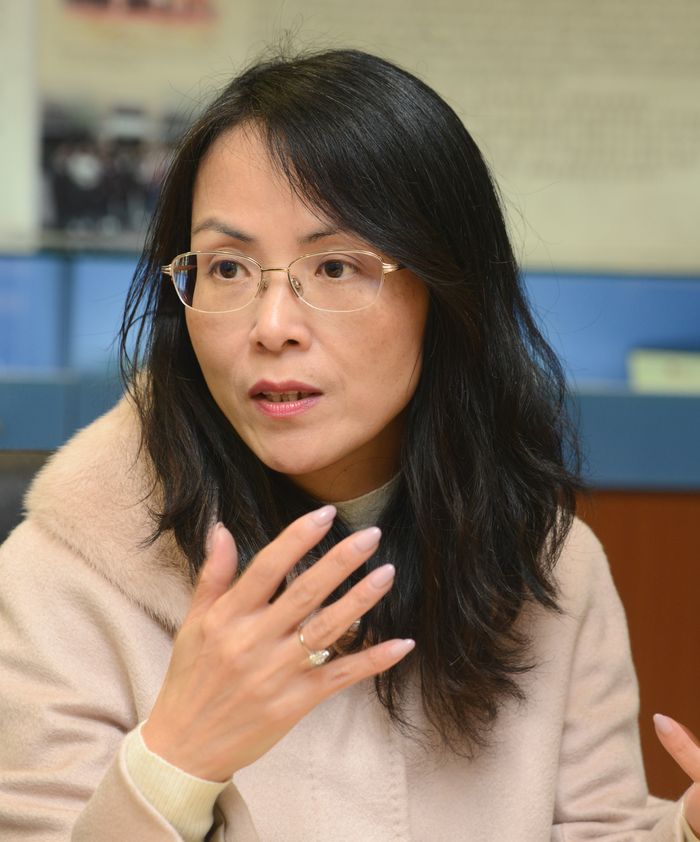 九龍城區校長聯絡委員會主席李伊瑩表示，網上面試前要檢查家中網絡的穩定性。