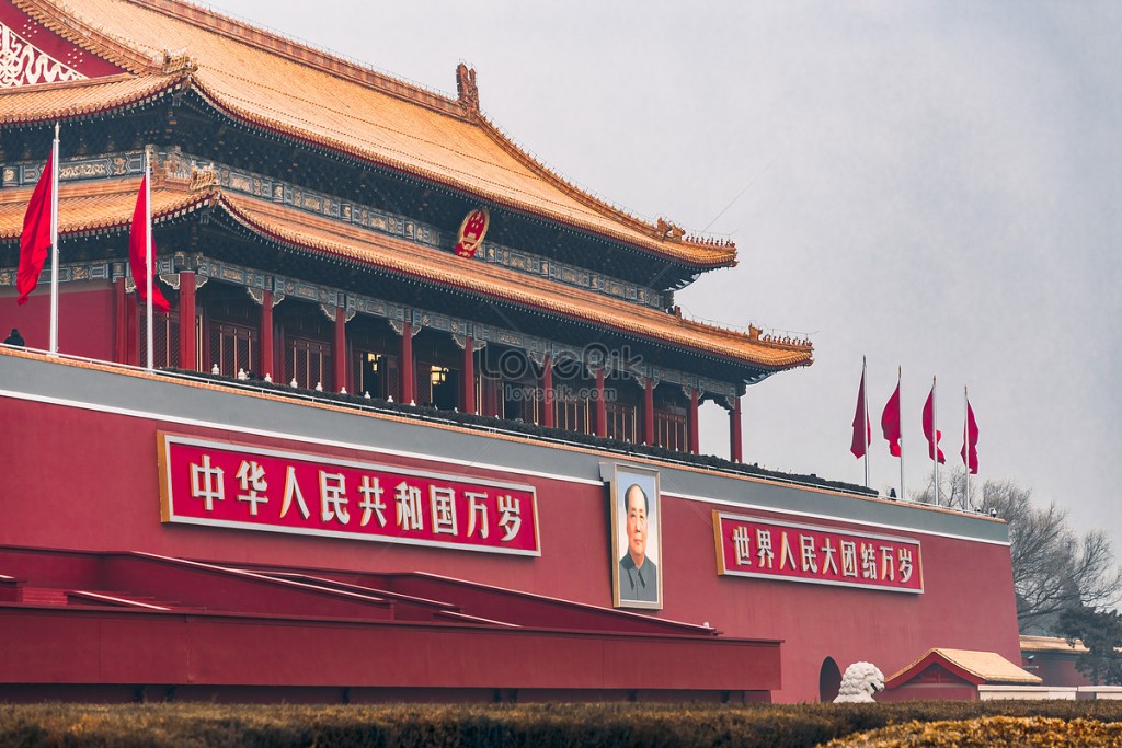 天安门城楼是中国的标志性建筑。
