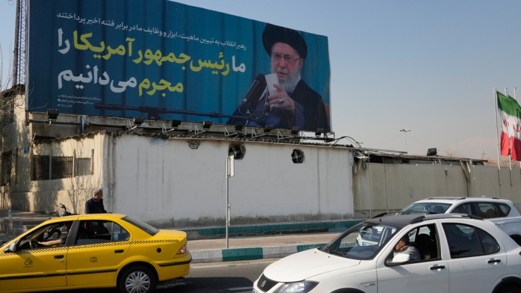 「史詩怒火」行動細節曝光：美國交情報予以色列，哈梅內伊住所遭投30枚炸彈。美聯社