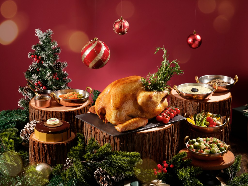 聖誕到會推介2025|九龍香格里拉派對火雞套餐($1,788,適合6-8人享用)。 聖誕到會推介2025|九龍香格里拉派對火雞套餐($1,788,適合6-8人享用)。