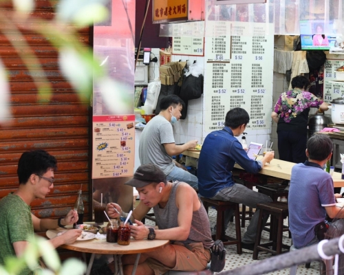 本港第四波疫情來勢洶洶，昨日再增68宗確診。資料圖片