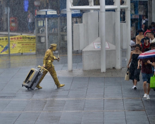 本港今早大雨。資料圖片