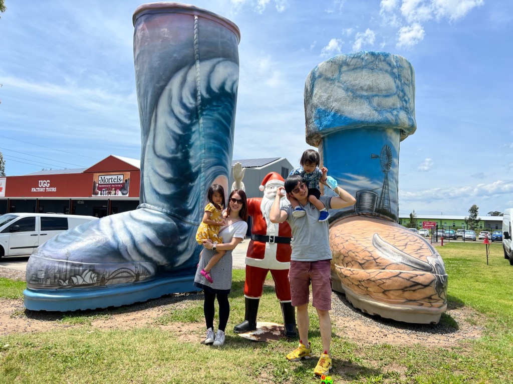 Priscilla（左二）起初因為丈夫過來澳洲進修而移居當地，至今十年，更由兩口子變成現在的一家四口。