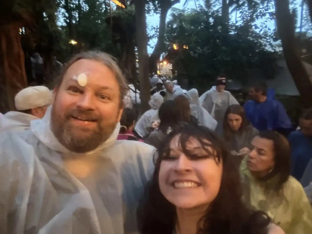 警口方指傷者接受急救後繼續留在迪士尼玩。 Reddit user Stvrlightt199 警口方指傷者接受急救後繼續留在迪士尼玩。 Reddit user Stvrlightt199