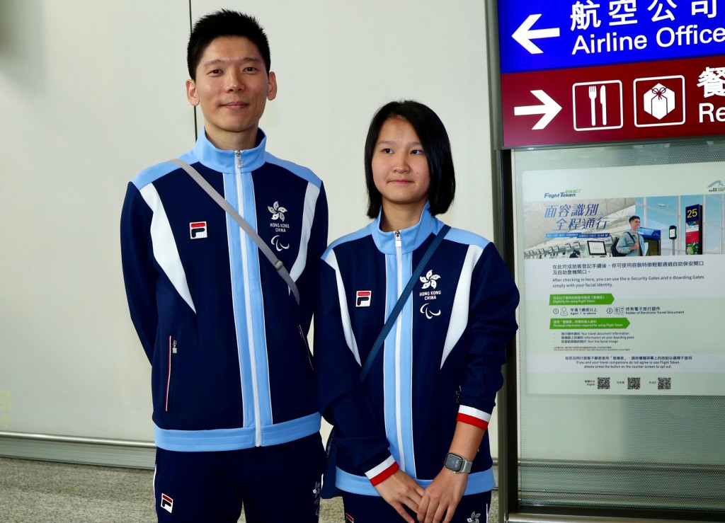兩師徒楊肇麒及王穎晞被選為今屆亞殘運開幕禮持旗手。徐嘉華攝 兩師徒楊肇麒及王穎晞被選為今屆亞殘運開幕禮持旗手。徐嘉華攝