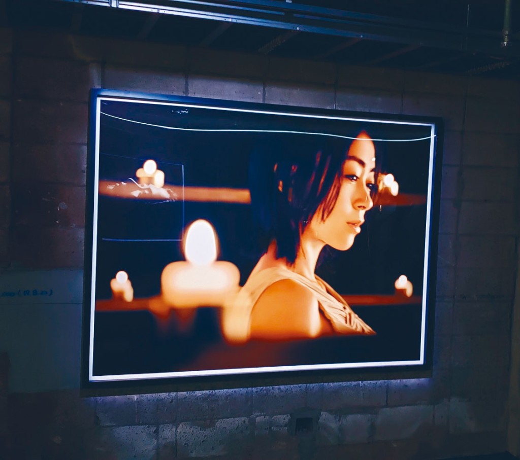 宇多田光舉行藝術展，以新曲《Pink Blood》的MV作為概念。