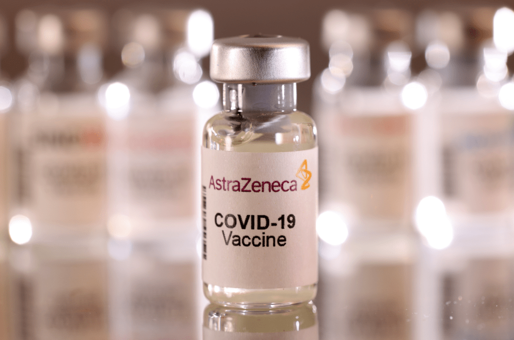 阿斯利康新冠疫苗全球下架。 路透社