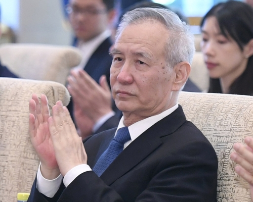 报道指刘鹤邀请华府官员到北京举行面对面贸易谈判。（新华社）