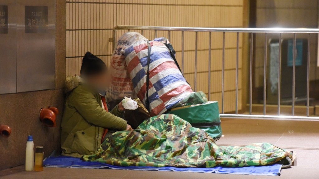 今屆扶貧委員會透過多面向的分析框架,鎖定了三個最需要精準幫扶的目標群組。 今屆扶貧委員會透過多面向的分析框架,鎖定了三個最需要精準幫扶的目標群組。