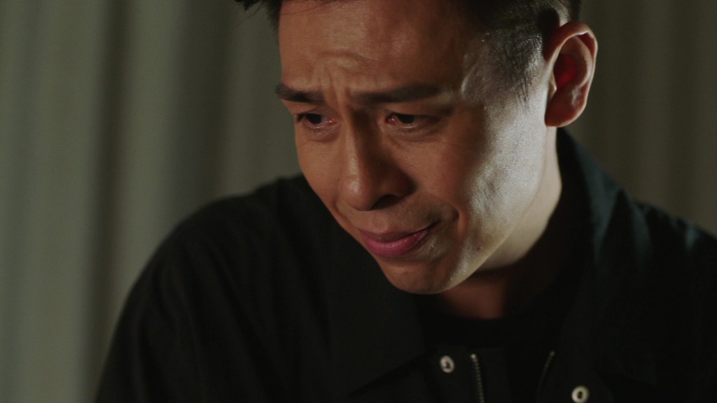 呢場戲,吳沚默、陳少邦同埋姚宏遠(Lucas)都做得好好,吳沚默演得夠驚恐同淒慘,少邦同Lucas則夠晒兇狠。 呢場戲,吳沚默、陳少邦同埋姚宏遠(Lucas)都做得好好,吳沚默演得夠驚恐同淒慘,少邦同Lucas則夠晒兇狠。