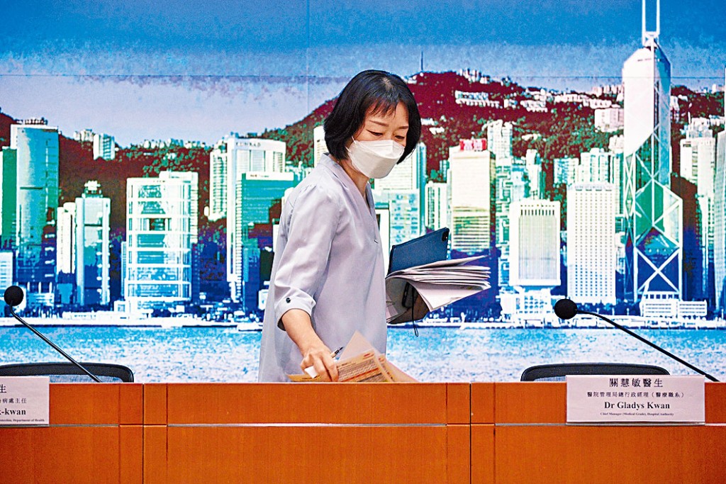衞生防護中心傳染病處主任張竹君在記者會公眾暫別。