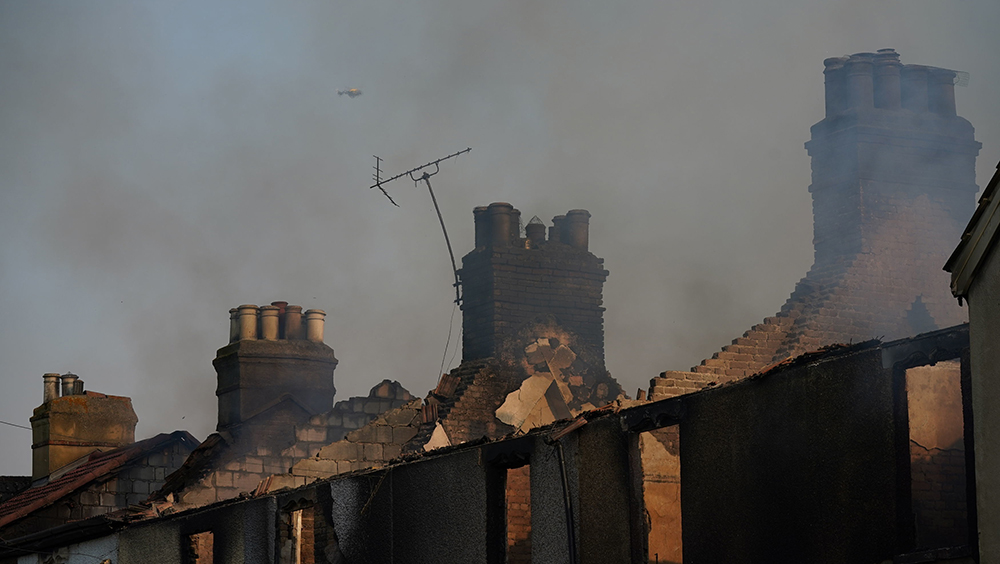 伦敦东部温宁顿村发生大火。AP