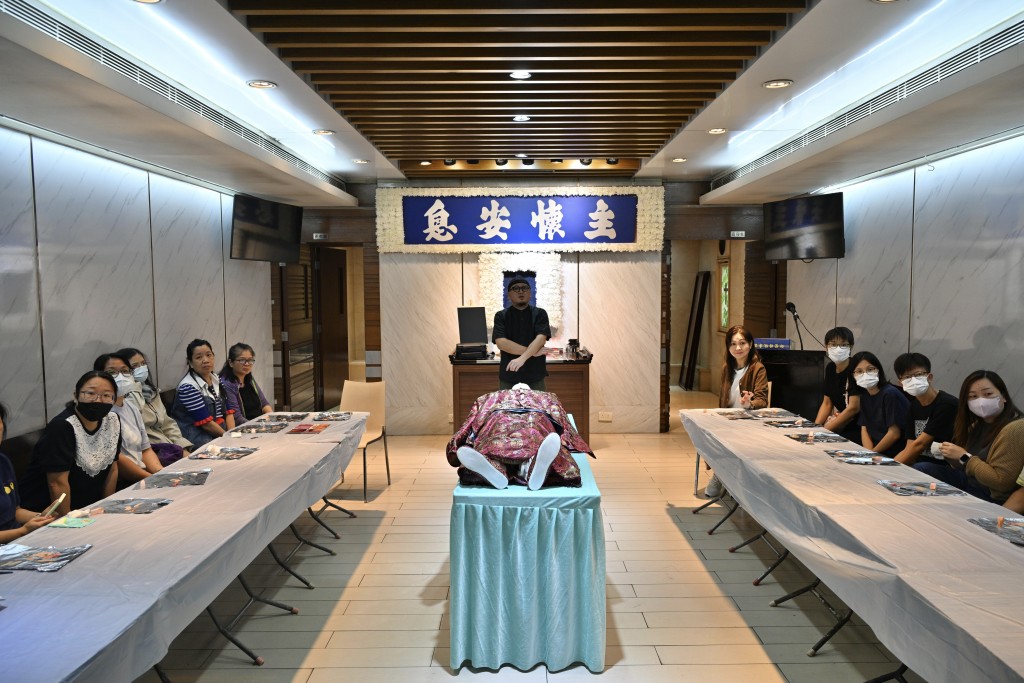 活動包括遺體防腐與修復工作坊。 活動包括遺體防腐與修復工作坊。