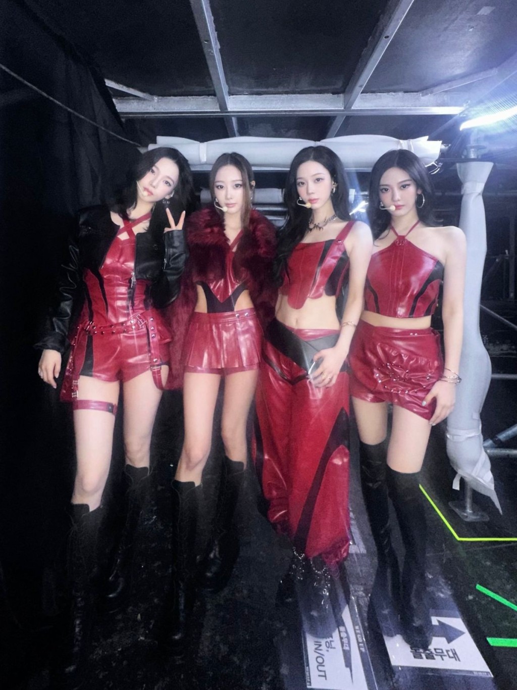 aespa encore時演唱《Whiplash》，為演唱會帶來高潮。