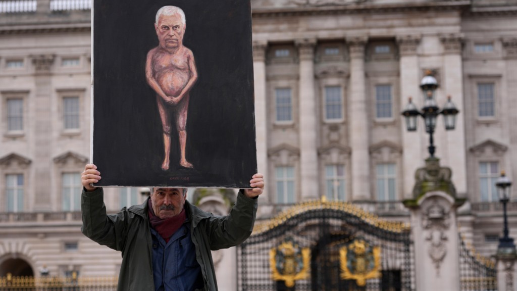 英国前王子安德鲁早前被要求搬离皇家住所。美联社