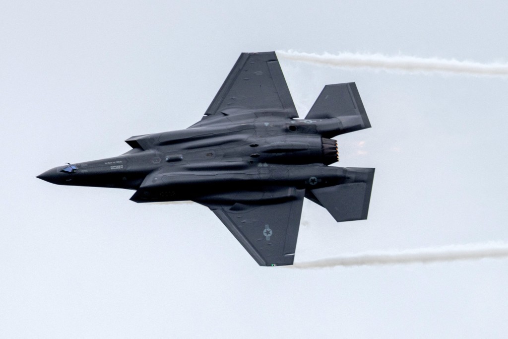 美國海軍F-35戰鬥機在加州墜毀。路透社資料圖