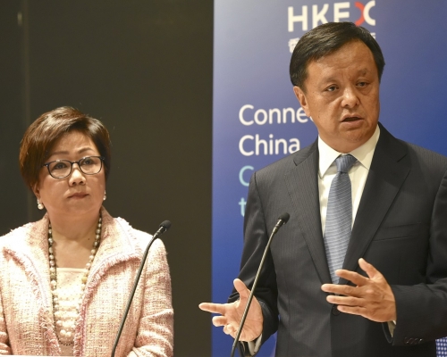 主席史美倫(左)、集團行政總裁李小加(右)。資料圖片