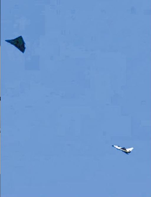 殲-36新原型機不設空速管，被外界視為研發進度理想的證據。