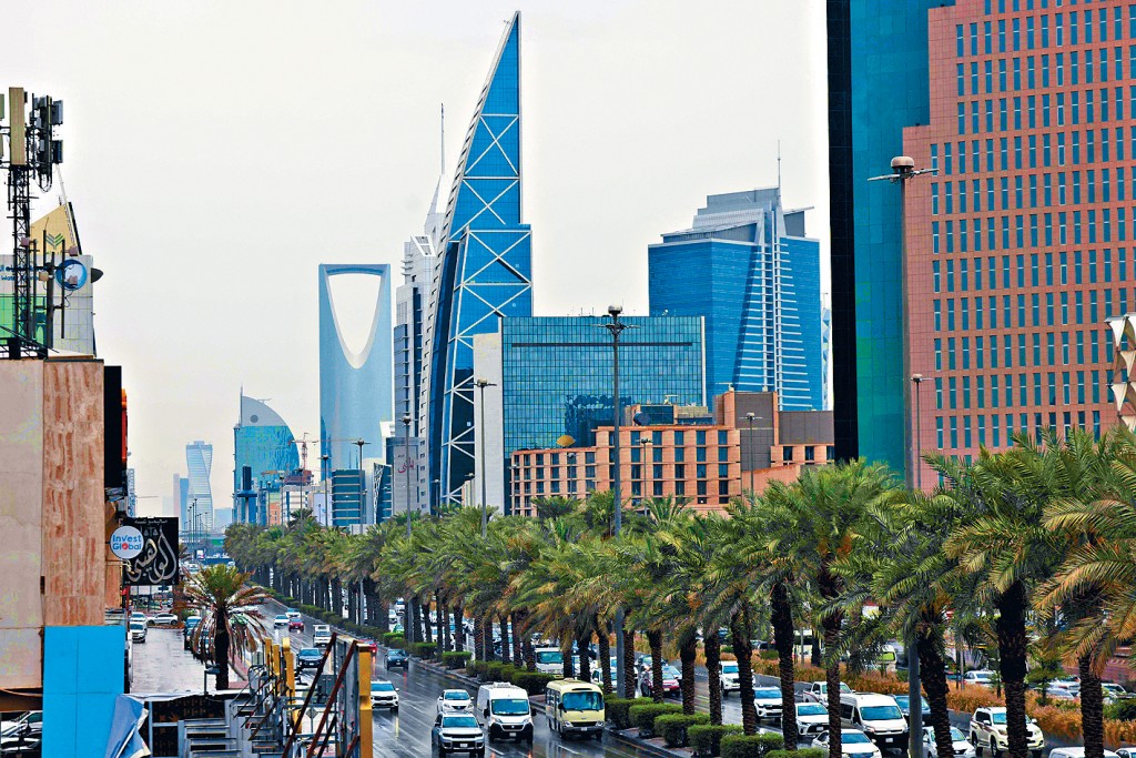 港府在沙特阿拉伯利雅得设立经贸办的计划，丘应桦表示实际落实时间需视乎情况再作决定。