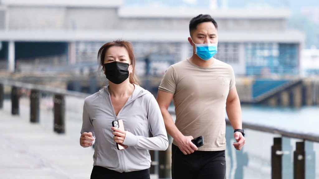 今日起所有戶外不論是否進行體能活動都需要戴口罩。