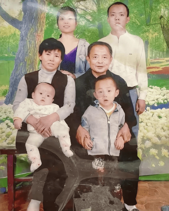 姜甲儒成功和家人重逢。潮新聞