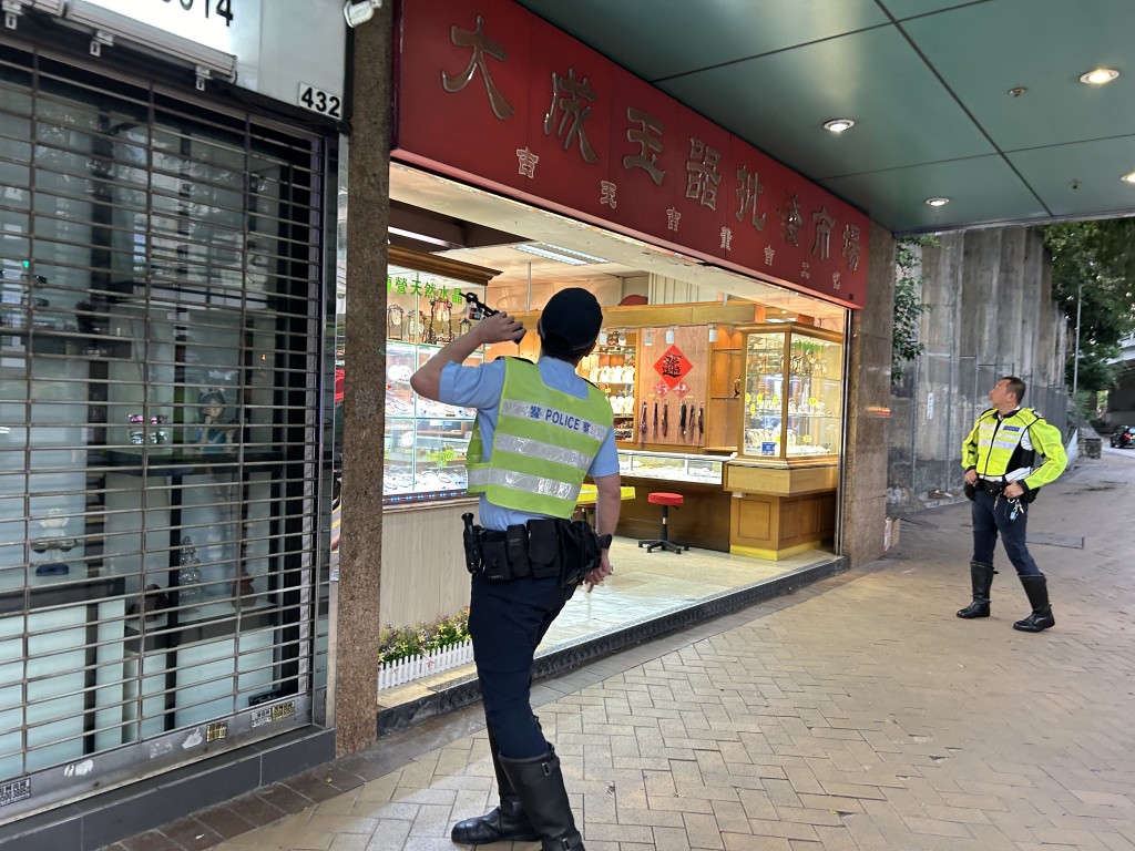 警方到場調查。曾志恒攝 警方到場調查。曾志恒攝