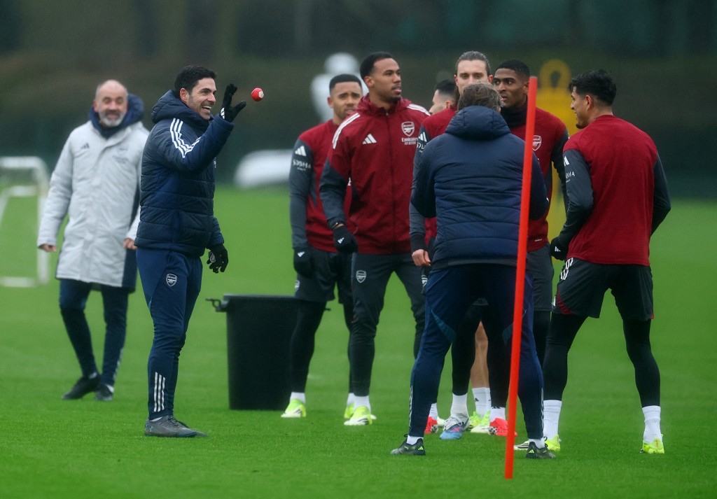 阿仙奴積極備戰歐聯聯賽階段最後一輪。路透社