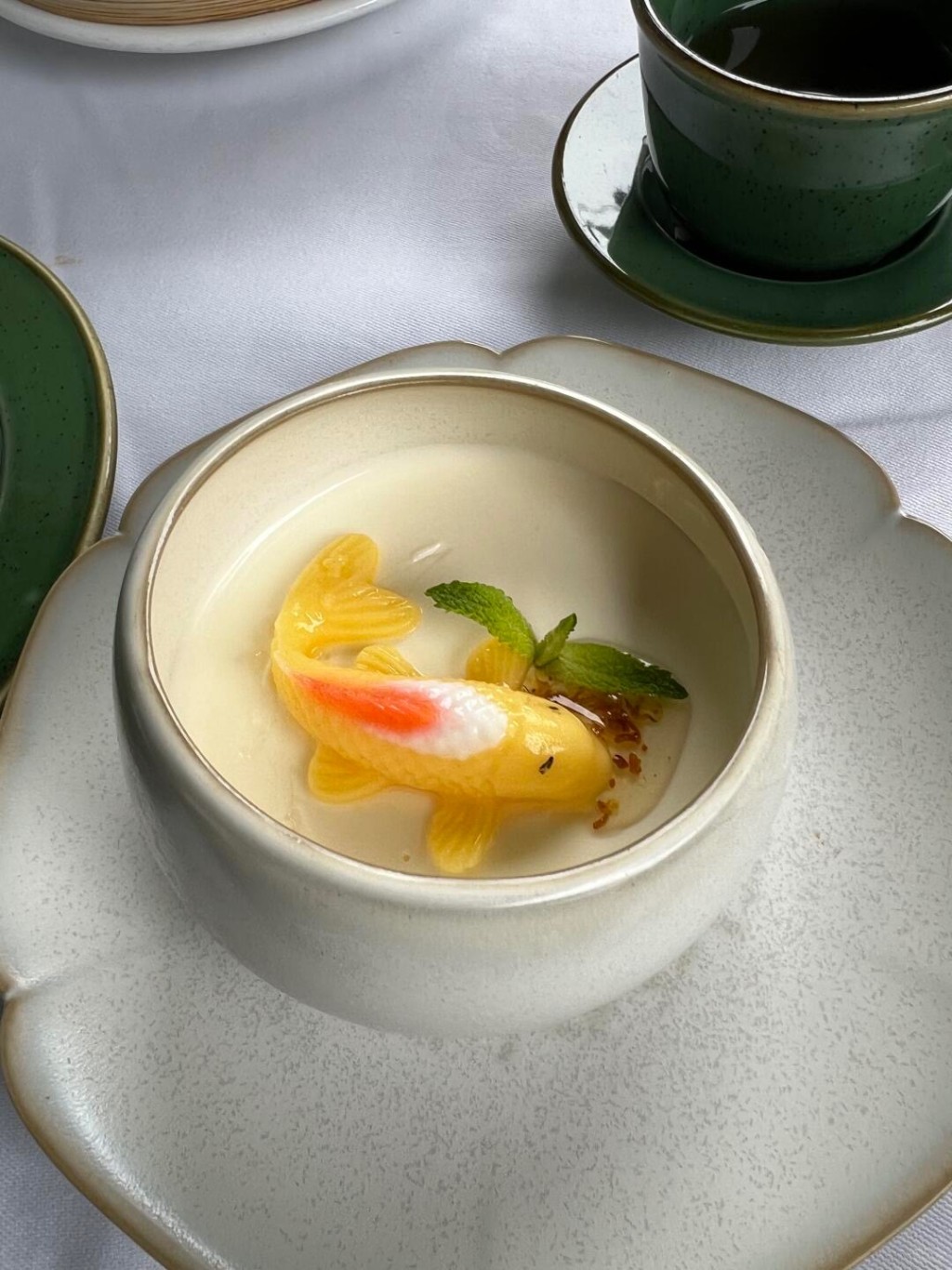 8. 丹桂軒：華僑城湖景茶座 體驗寫意早茶