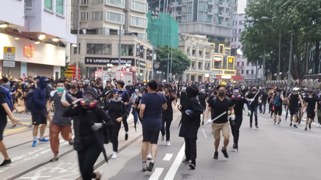 灣仔示威者四散