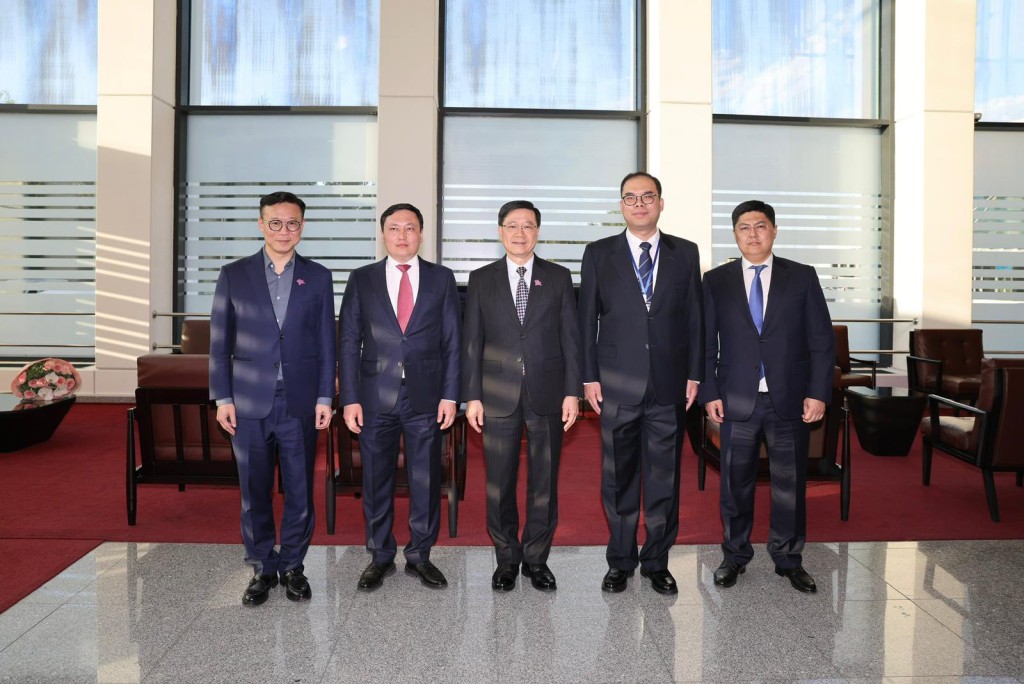 李家超周日抵達哈薩克。李家超fb圖片 李家超周日抵達哈薩克。李家超fb圖片