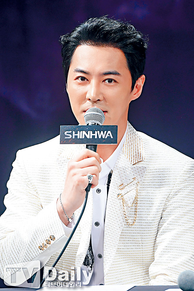 ■JunJin下月13日與空姐女友舉行非公開形式婚禮。