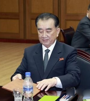 被視為是北韓「大內總管」的國務委員會部長金昌善,昨晚率團抵達新加坡。(資料圖片)