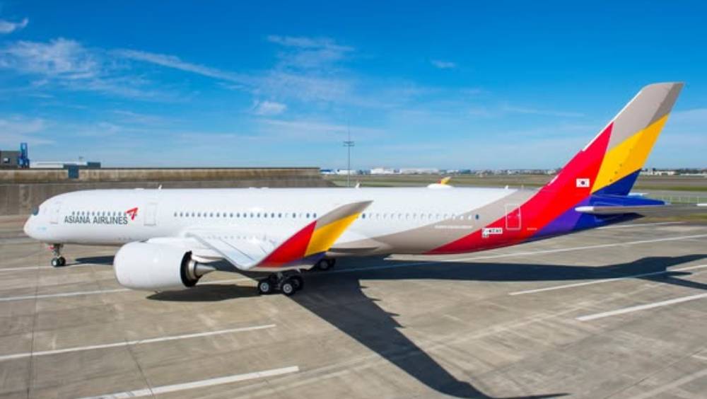 韓國飛香港一載客284人客機飛行途中機艙內起火。 韓亞航空FB