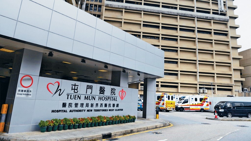 屯門醫院一名75歲男病人本周一接受「通波仔」手術期間動脈內出現氣泡，同日去世。