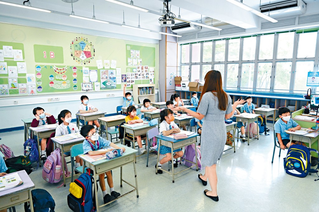 2025/26學年本港幼稚園、小學和中學的流失教師人數雖持續放緩，但新入職老師人數仍然跌勢未止。