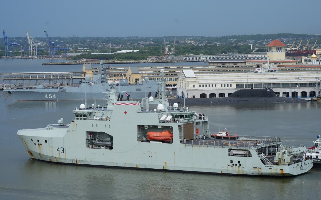加拿大巡逻舰“玛格丽特．布鲁克号”到访哈瓦那。路透社