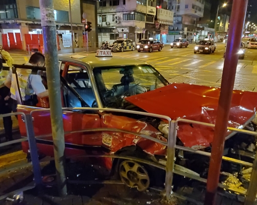 涉事的士。