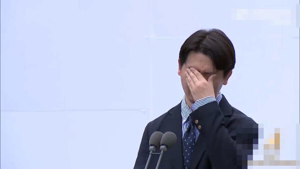 刘楚昕哽咽说出自己和初恋女友的轶事。微博@苏文涛 刘楚昕哽咽说出自己和初恋女友的轶事。微博@苏文涛
