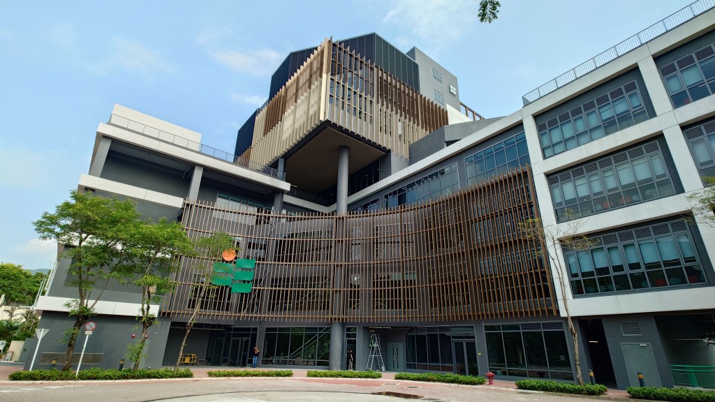 位於大埔校園的新教學樓於2026年正式啟用,為學生提供優質學習環境。 位於大埔校園的新教學樓於2026年正式啟用,為學生提供優質學習環境。
