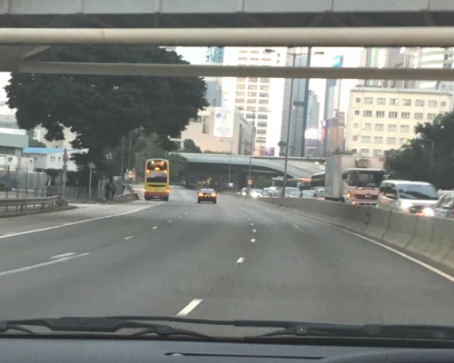 告士打道东行畅通无阻挤塞。‎香港突发事故报料区Karen Chu图片