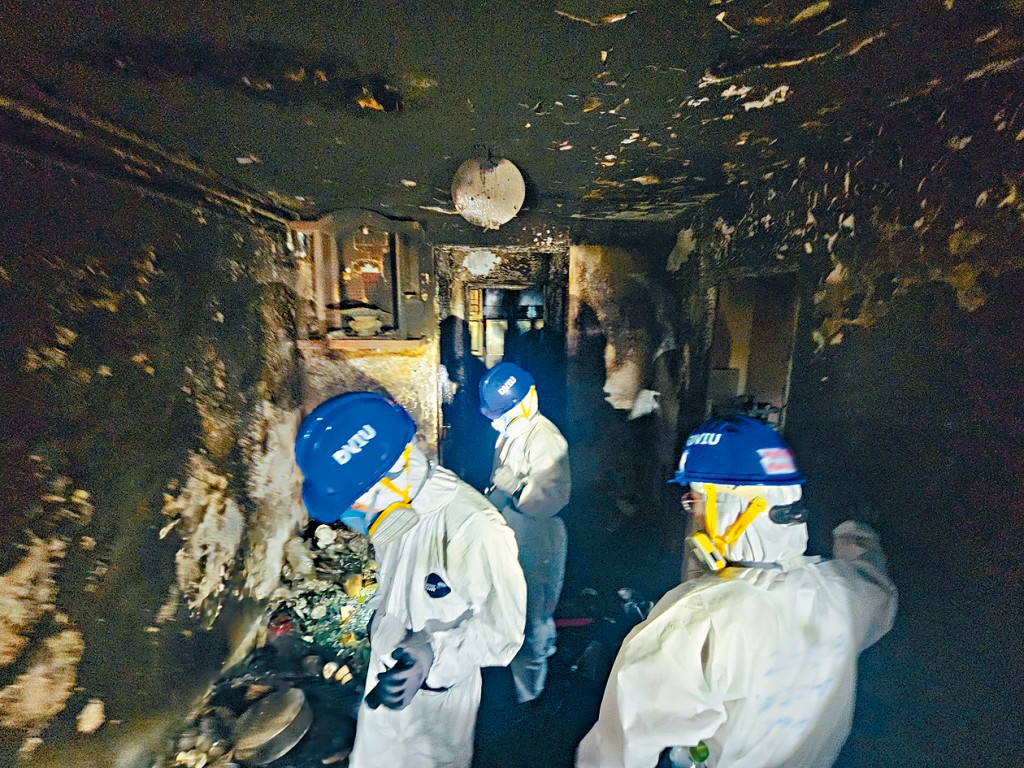 DVIU曾先後進行3次大規模搜索，並因應失蹤報告及現場情況多次重返部分單位再搜查，個別單位曾先後搜索5次，確保沒有遺漏任何死者遺骸。