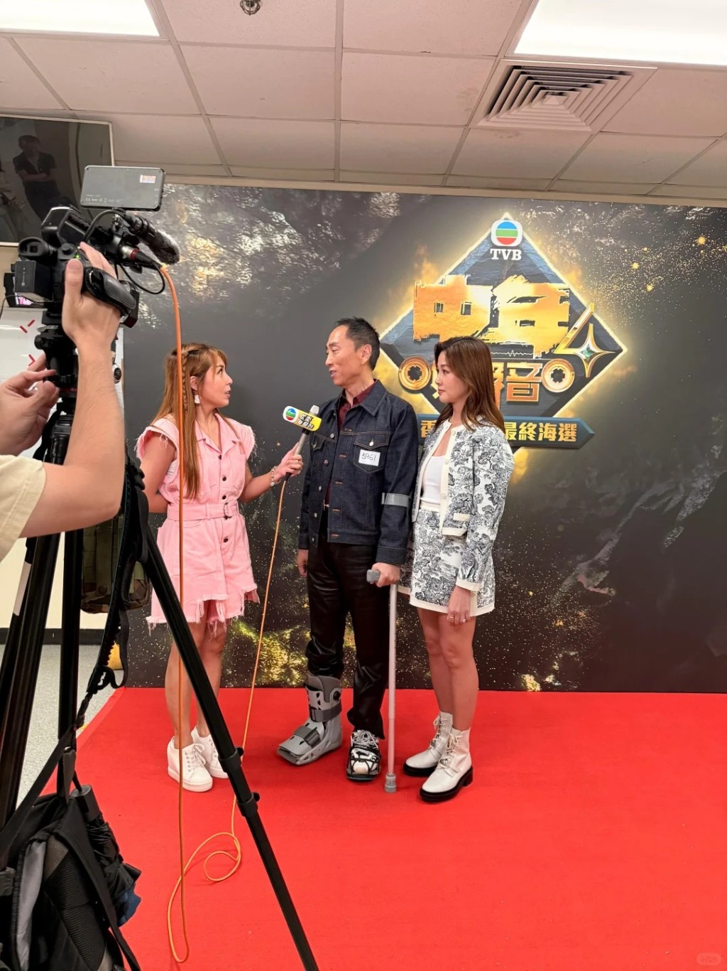 鄔友正接受TVB獨家訪問。