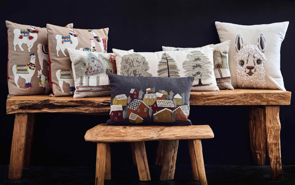 來自TREE的編織咕𠱸於印度以人手織製，今季精選圖案包括可愛大羊駝、恬靜樹木輪廓以及其他獨特編織設計。(B)